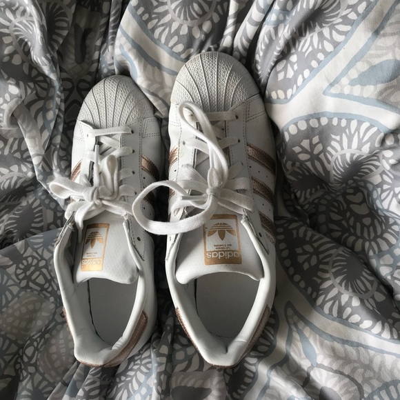 Adidas superstars - Picture 3 of 4